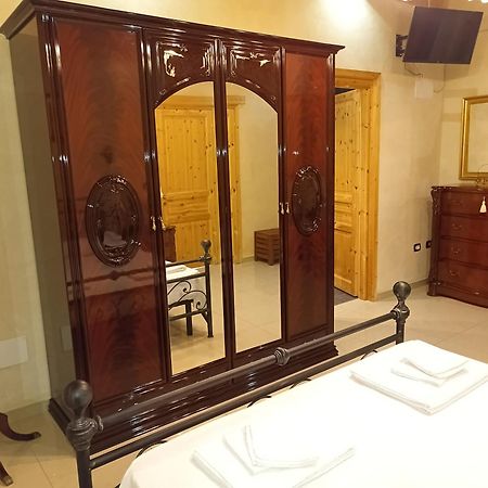 Fodor Hotel อาโวลา ภายนอก รูปภาพ